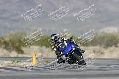 media/Jan-15-2026-Racers Edge (Thu) [[dfebeb70ab]]/2-A Group/Session 5 (Turn 5)/